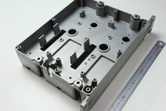 機械装置カバーダイカスト部品